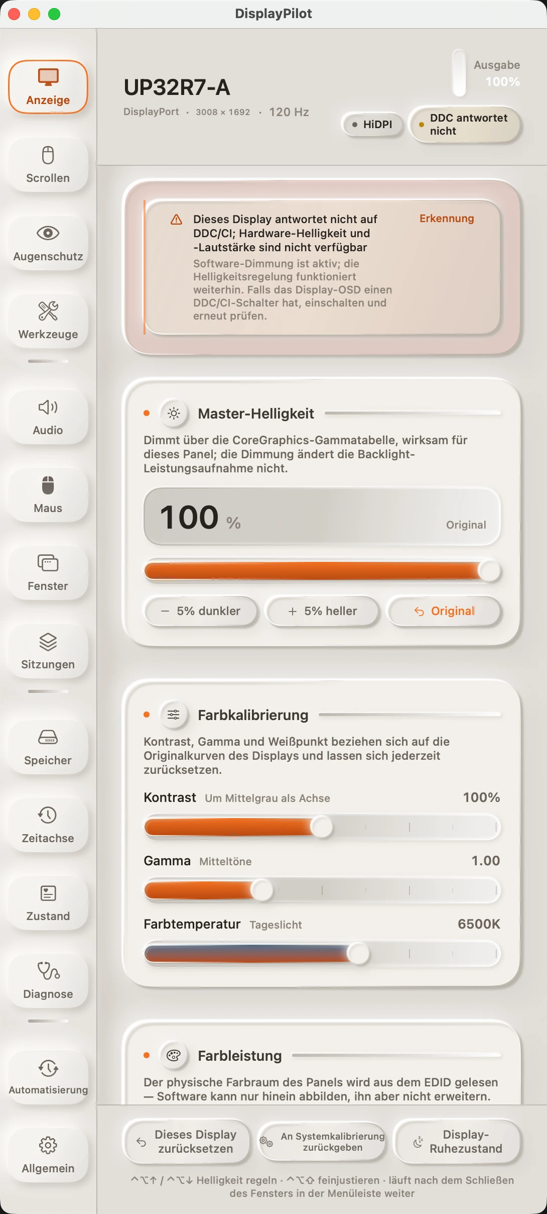 Das Panel „Display“ von DisplayPilot: oben Monitormodell und Link-Informationen, darunter der Regler für Software-Dimming, dann die Regler für Kontrast, Gamma und Farbtemperatur der Farbkalibrierung sowie das aus dem EDID gelesene Farbraum-Dreieck.